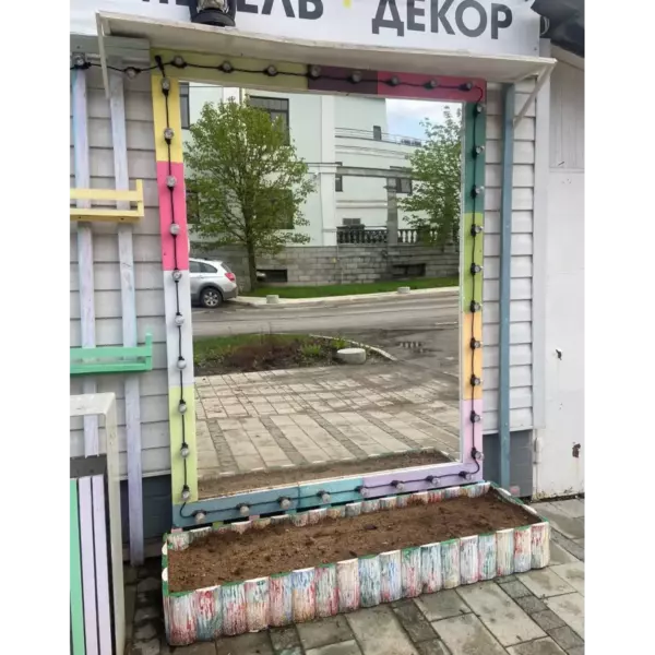 Зеркало для улицы и помещения